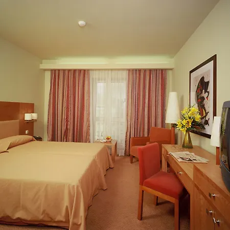 Mercure 4* Lisbon