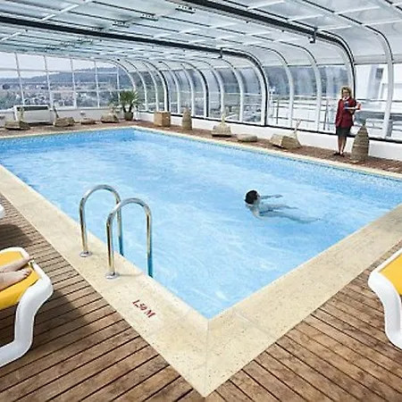 Mercure فندق 4*
