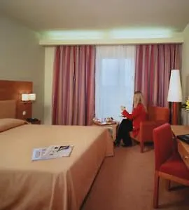 Mercure فندق 4*