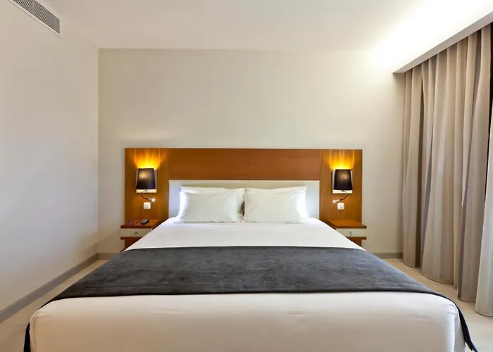 メルキュール リスボア 4*